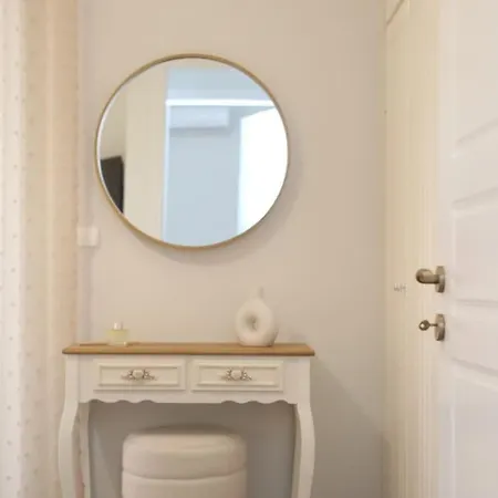Emerald Escape, Apartament Sinarádes