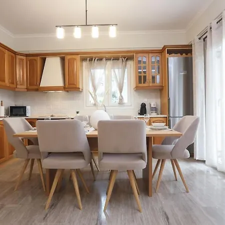 Apartament Emerald Escape, Sinarádes