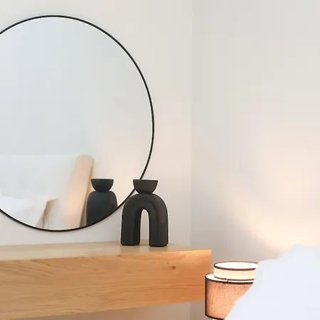 Emerald Escape, Apartament Sinarádes