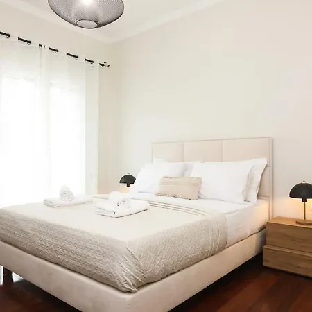 Emerald Escape, Apartament Sinarádes