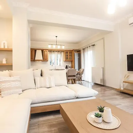 Emerald Escape, Sinarades * Corfu (city)