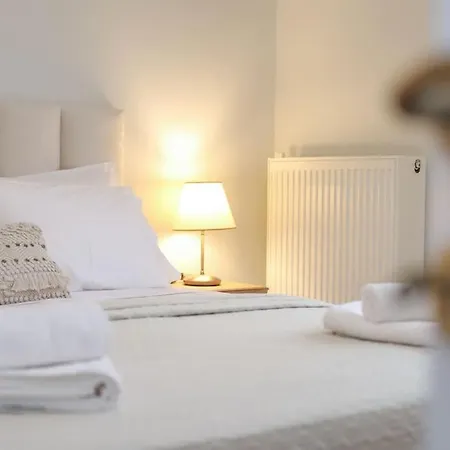 Emerald Escape, Sinarades Apartamento