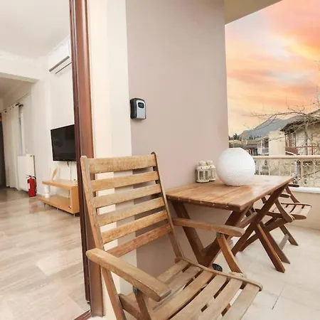 Emerald Escape, Sinarades Corfu (city)