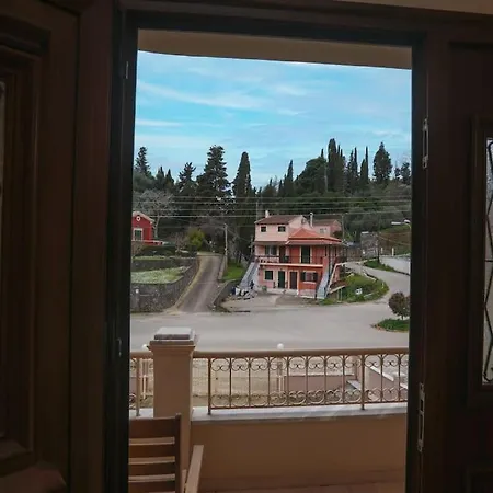 דירה Emerald Escape, Sinarades *