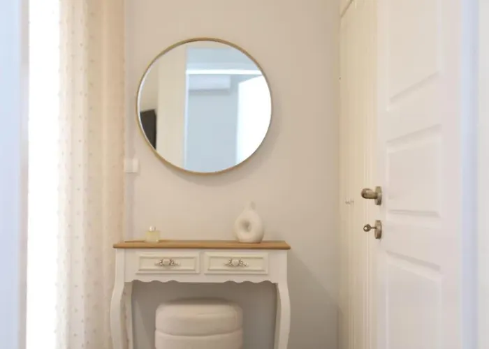 Emerald Escape, Apartament Sinarádes